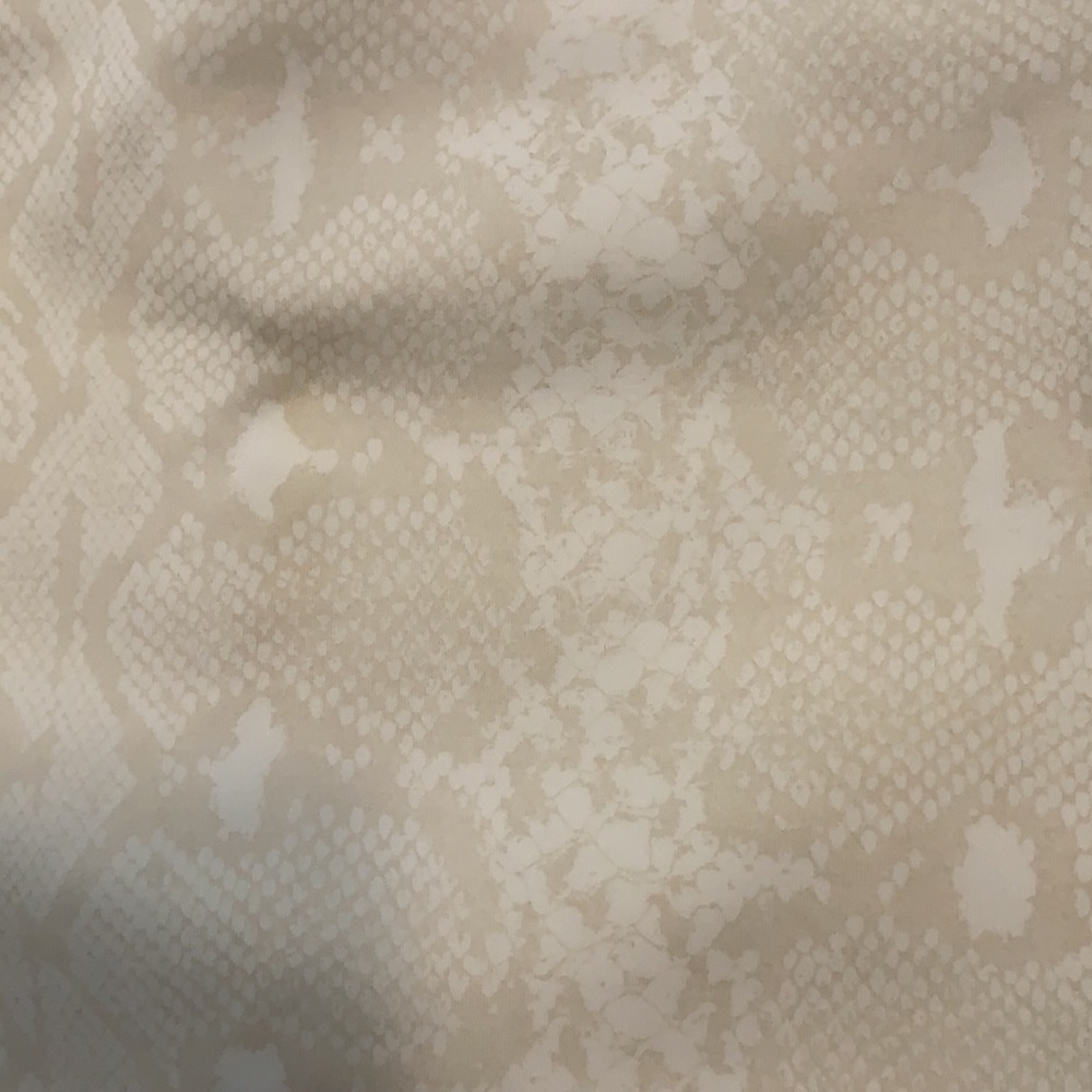 Xoxo White Snake print Skirt - Picture 4 of 4